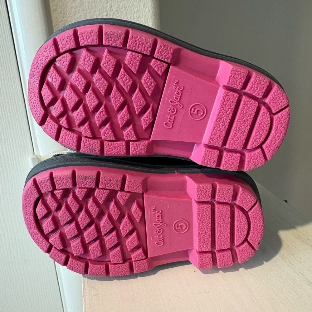 Cat & Jack Toddler Girls Winter Boots Sz 5 Journey Snow Waterproof Gray